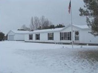 2550 Cardinal Cir, Cheboygan, MI 49721