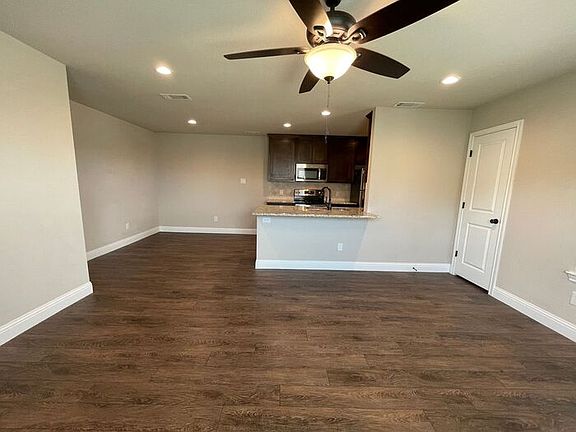 3rd image of 8121 Tanner Ave