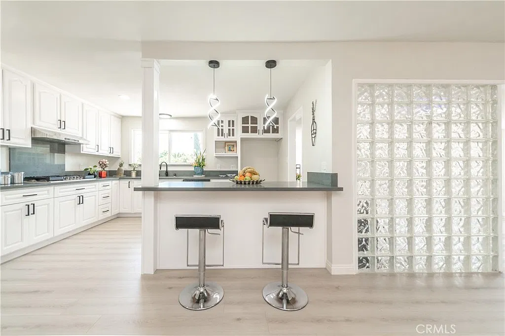 4 bed, 2148 sqft, $4,500 — Photo 1