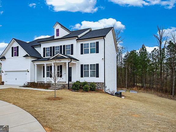 3rd image of 209 Grace Ct