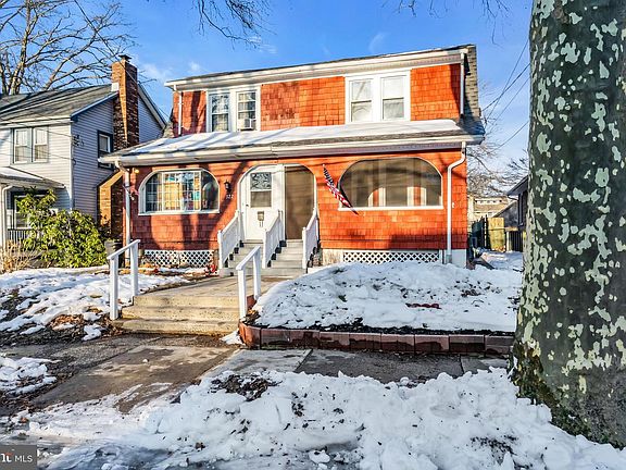 3rd image of 320 Stockham Ave