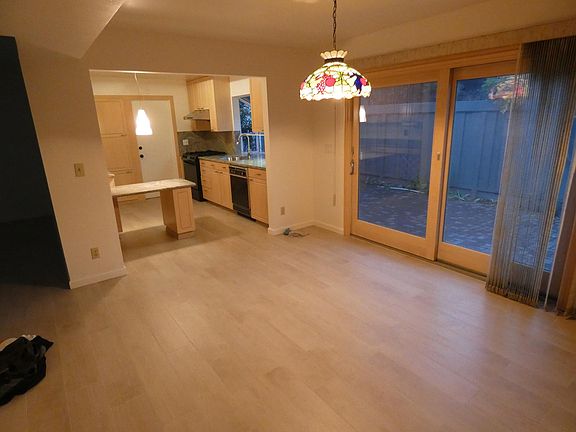 5th image of 8157 Park Villa Cir
