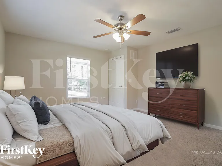 1099 Braddock Ave SE — Photo 9