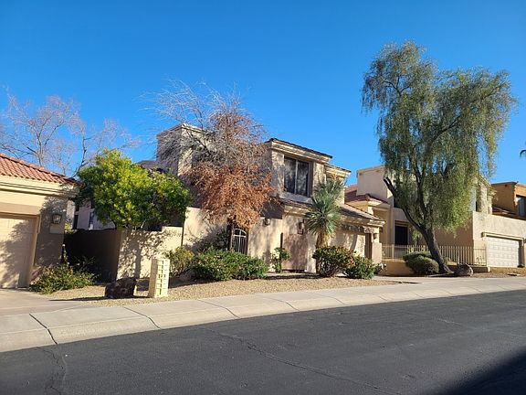 3rd image of 1252 E Voltaire Ave