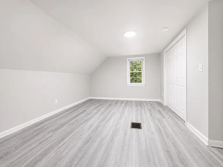 617 Evergreen Ave — Photo 10