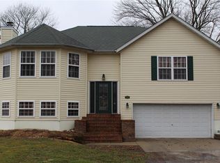 130 Shore Dr SW, Edwardsville, IL 62025