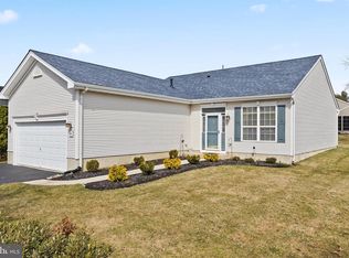 89 Chamber Ln, Columbus, NJ 08022