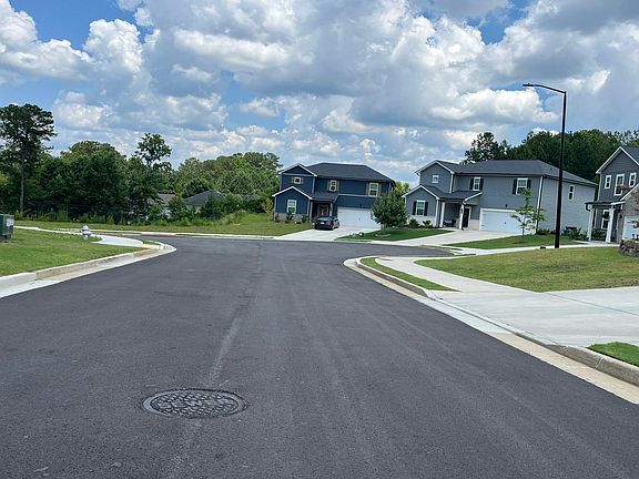 5th image of 300 Summit Pointe Dr