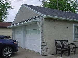4th image of 237 N La Salle Ave