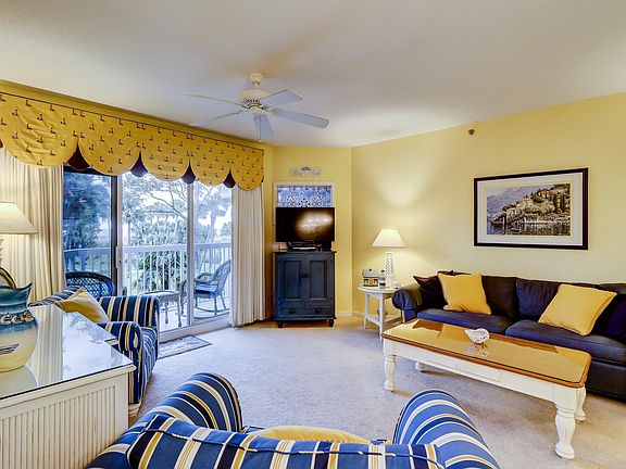 2nd image of 77 Ocean Ln APT 109