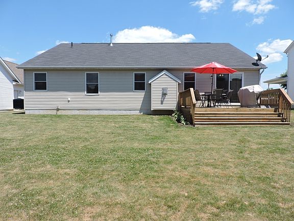 2nd image of 1521 Saddlebrook Dr