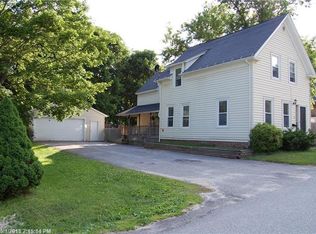 32 Oak St, Mechanic Falls, ME 04256