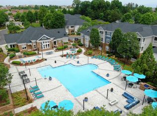 The Reserve at Meadowmont Apartments and Townhomes, Chapel Hill, NC 27517