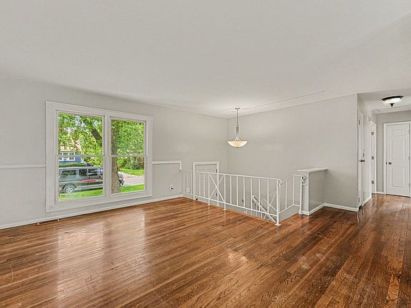 3rd image of 1861 225th St