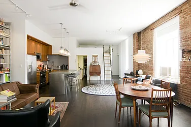 Rented by Nest Seekers International