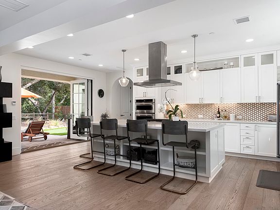 2nd image of 3630 San Remo Dr