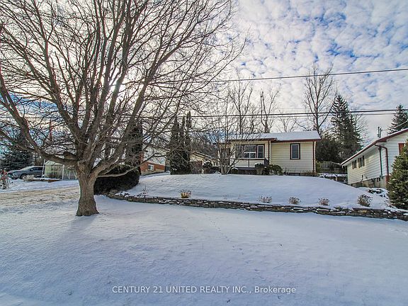 3rd image of 611 Ashburnham Dr