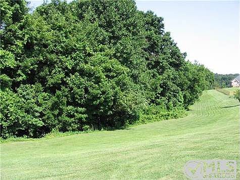 3rd image of 825 Shun Pike
