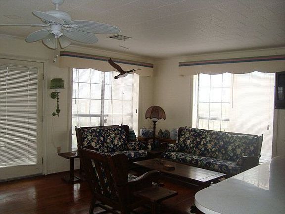 4th image of 184 Dominique Ct