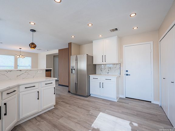 4th image of 6638 Suncliff Crest