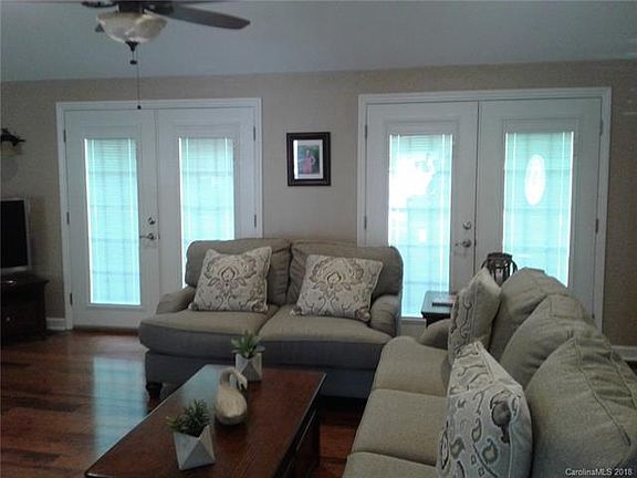 5th image of 6900 Lakeside Dr