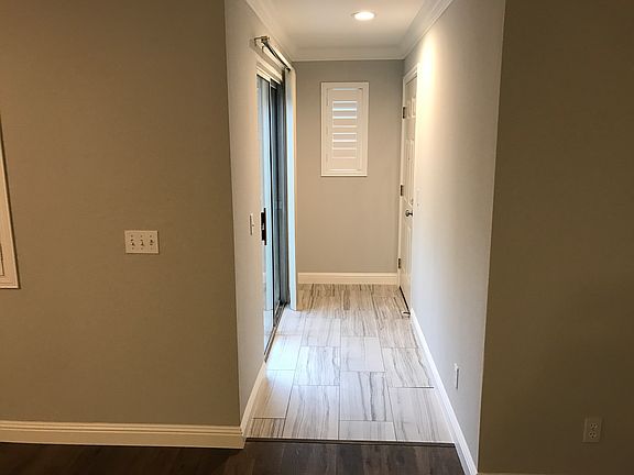 Tile/Laminate Flooring/Paint