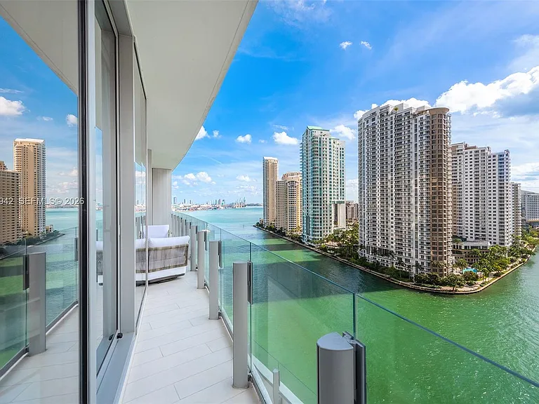 300 Biscayne Boulevard Way #1605 — Photo 3