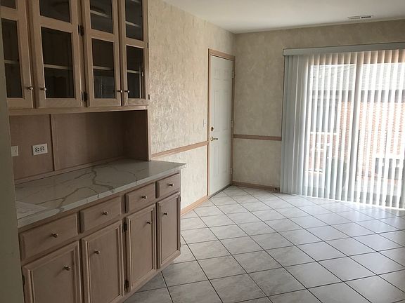 4th image of 5729 N Cicero Ave #3B