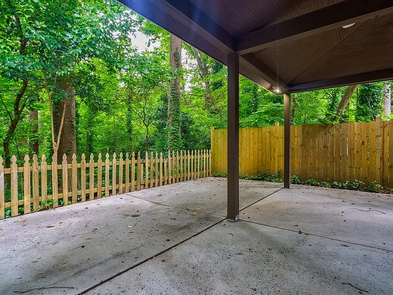 613 Kimberly Ln NE — Photo 19