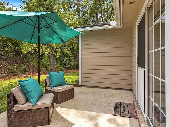 4th image of 12376 Antler Hill Ln