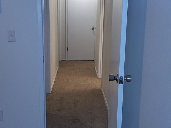 3rd image of 320 SE 156th Ave
