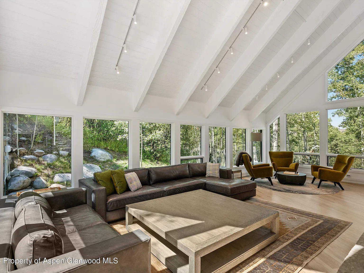4 bed, 4.5 bath, 3474 sqft, $45,000 — Photo 3