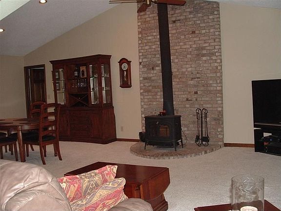 5th image of 6303 Cavalcade Dr