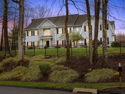 5 Oak Ridge Drive, Newtown, CT, 06470