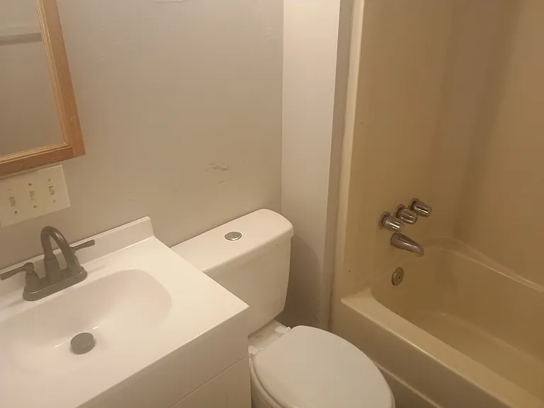 1808 Bacon St — Photo 7