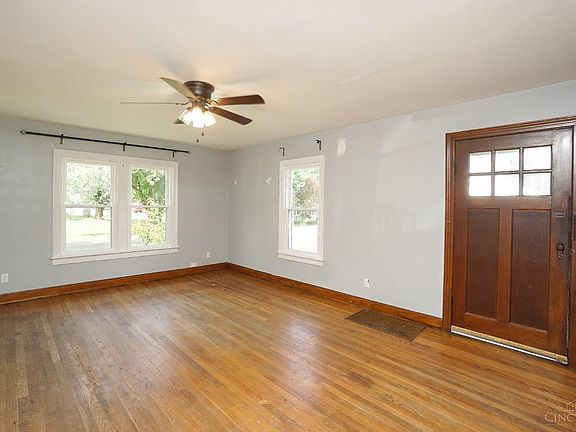 5th image of 4032 Hudson Ave