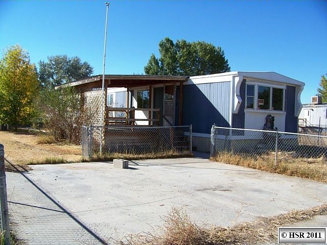 1st image of 115 Firethorn Ln