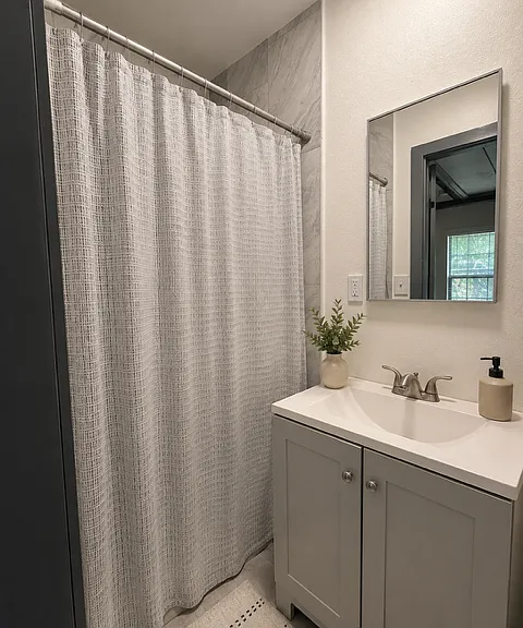 112 Honeysuckle Ln — Photo 3