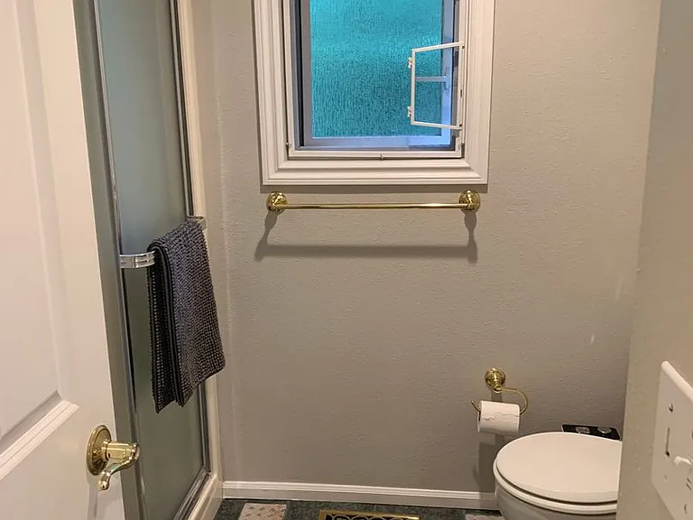 10620 NE 125th Pl — Photo 18