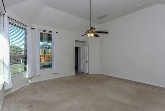 16839 Kilgarth Dr — Photo 18