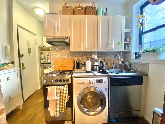 Rented by Corcoran | media 11