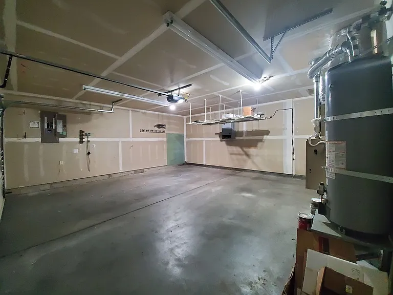 2421 S Arthur Ct — Photo 23