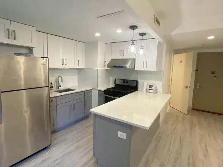 137-35 Elder Ave #4 — Photo 2