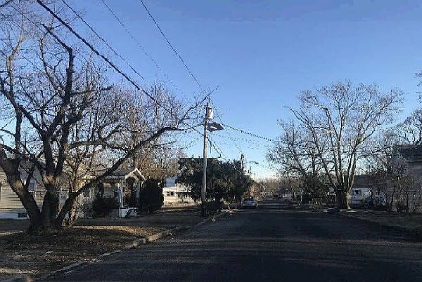 2nd image of 237 Thomas Ave N
