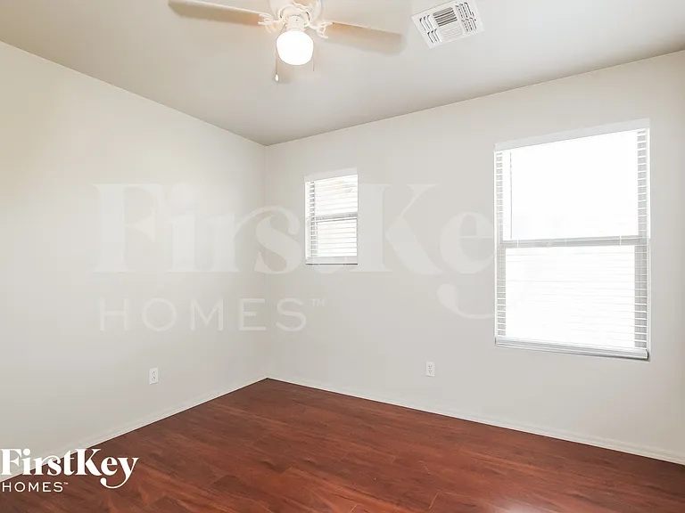 15029 W Larkspur Dr — Photo 9
