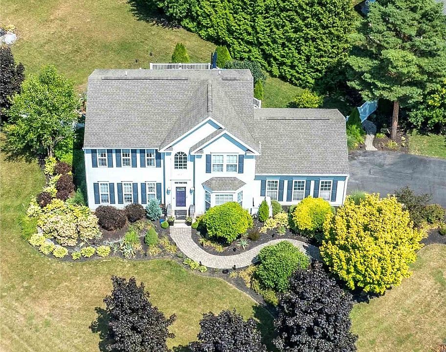 1st image of 4590 Moonglow Dr
