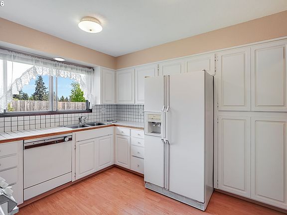 3rd image of 8800 NE 60th St