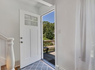 17 McGregor Rd, Falmouth, MA 02543