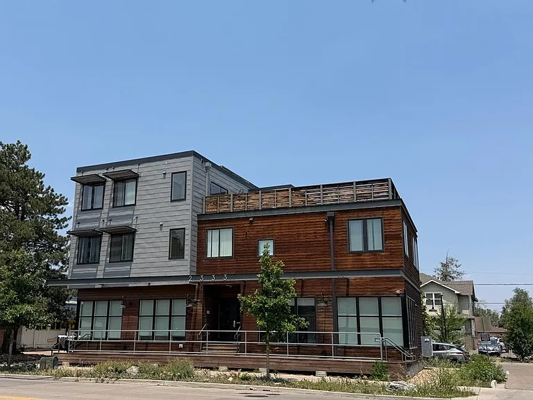 2333 Arapahoe Ave. — Photo 2