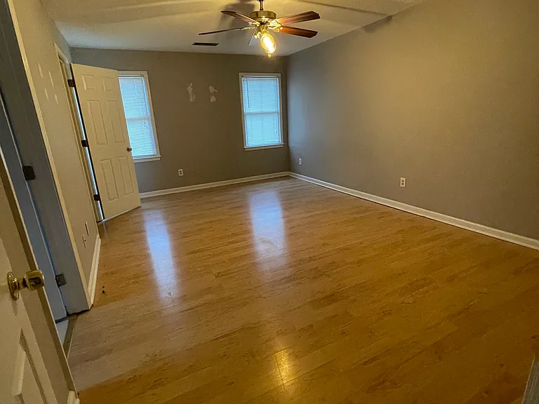 25 Cathedral Hts — Photo 11